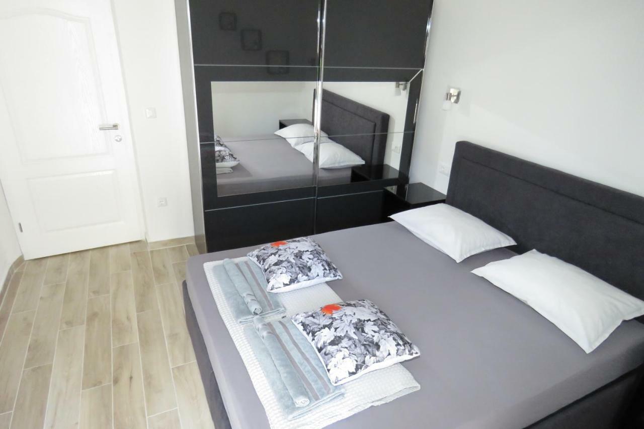 Lux Dalmatia I & R Hotel Makarska Exterior photo